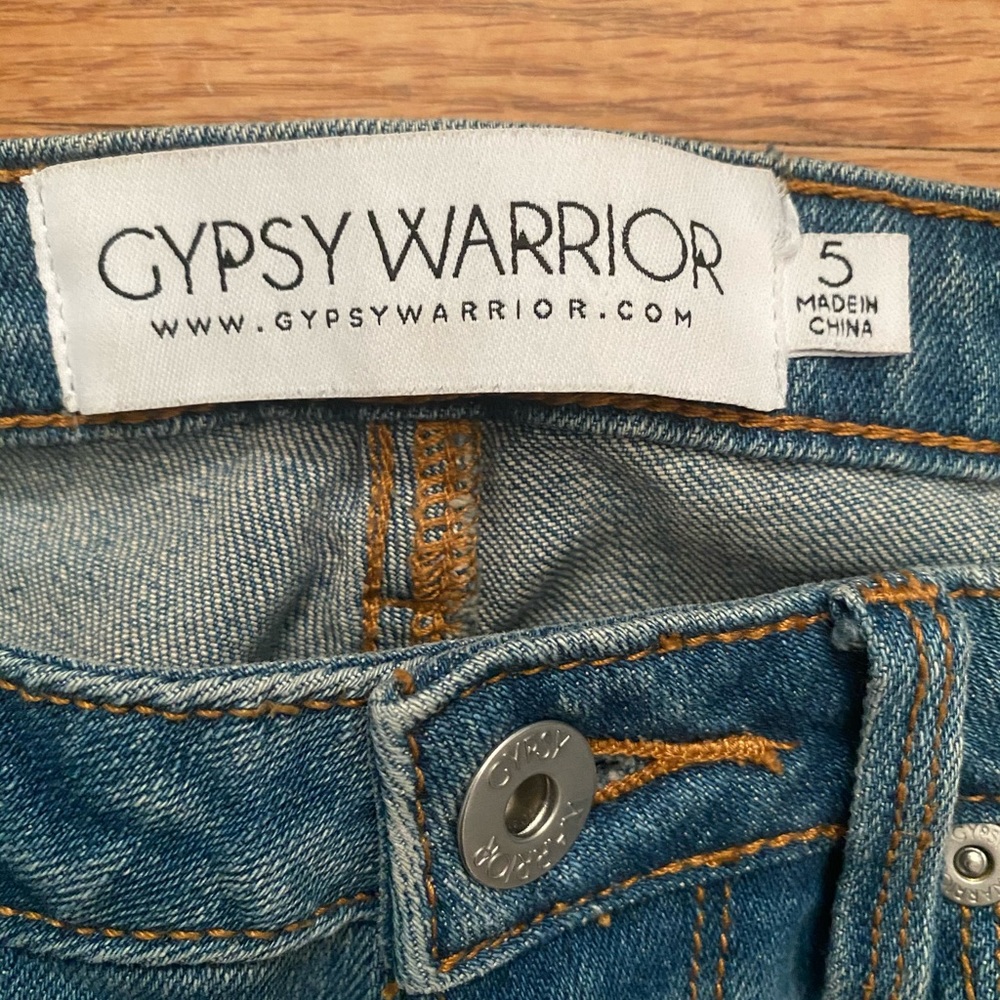 Size 5 High Rise Ripped Jeans - Picture 7 of 7